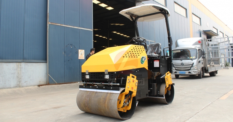 如何保障小型壓路機(jī)隔振性能？